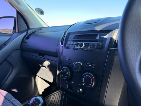 Isuzu
