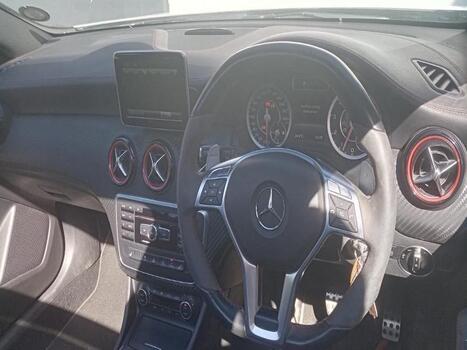 Mercedes Benz