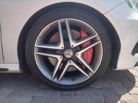 Mercedes Benz