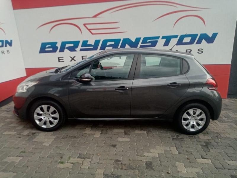Peugeot | 208