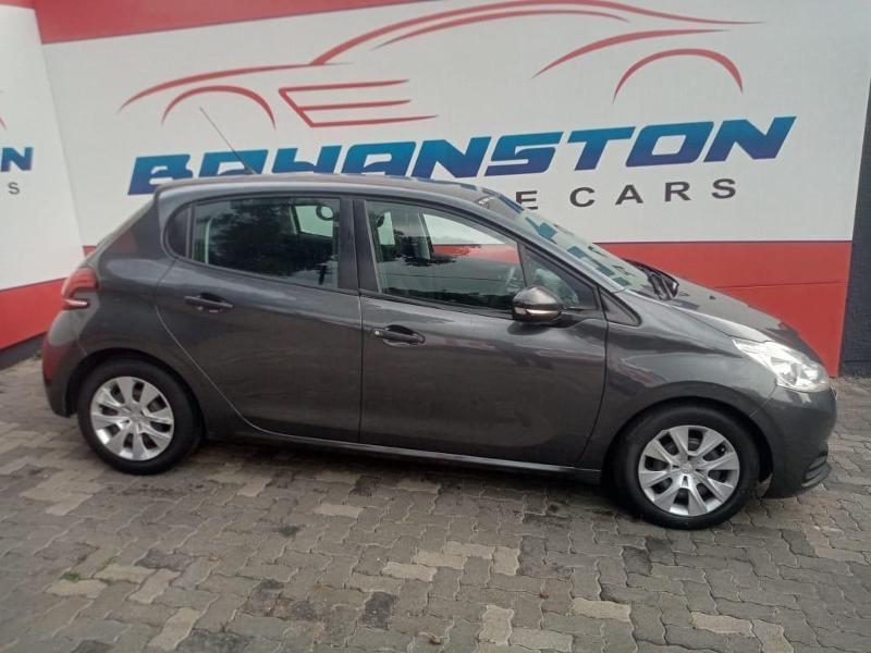 Peugeot | 208