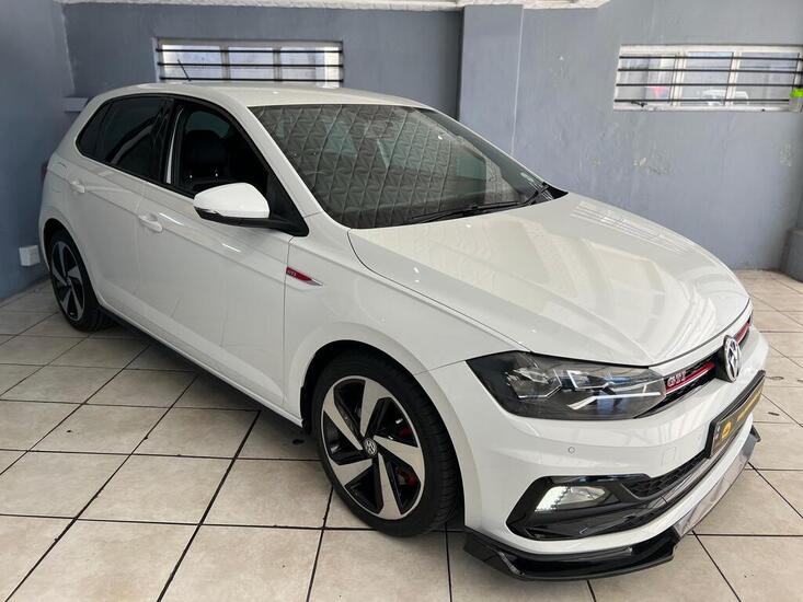 Volkswagen - Polo